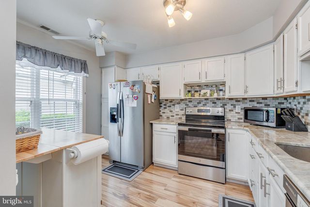 3003 SWEETLEAF TER, Mount Laurel, NJ 08054