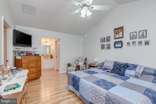3003 SWEETLEAF TER, Mount Laurel, NJ 08054