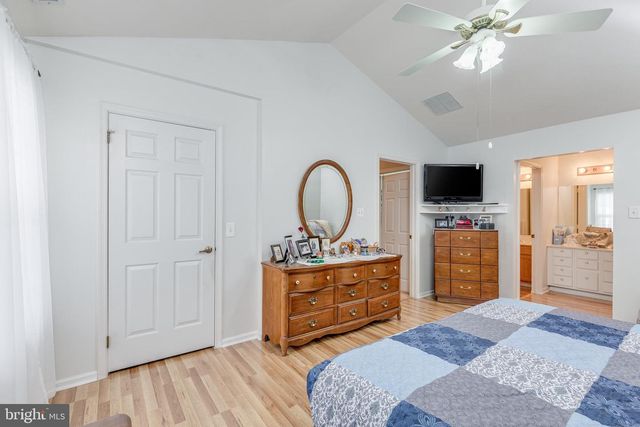 3003 SWEETLEAF TER, Mount Laurel, NJ 08054