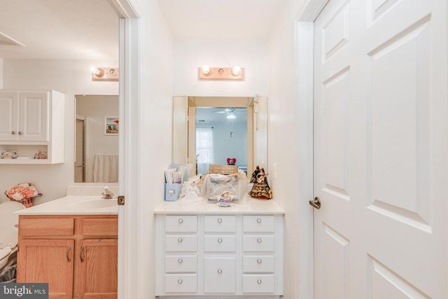 3003 SWEETLEAF TER, Mount Laurel, NJ 08054