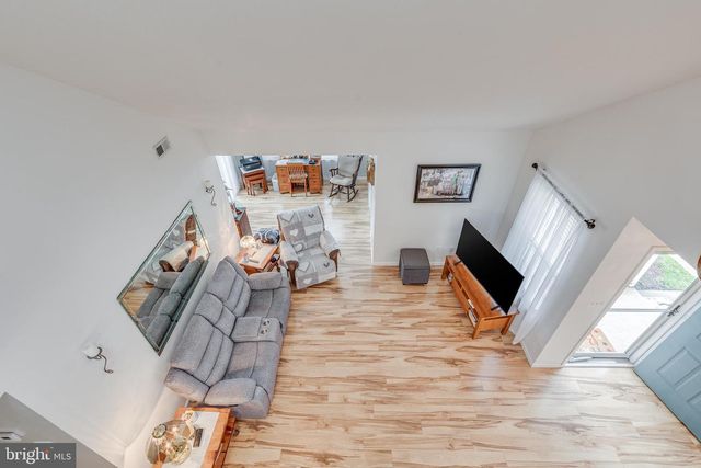 3003 SWEETLEAF TER, Mount Laurel, NJ 08054