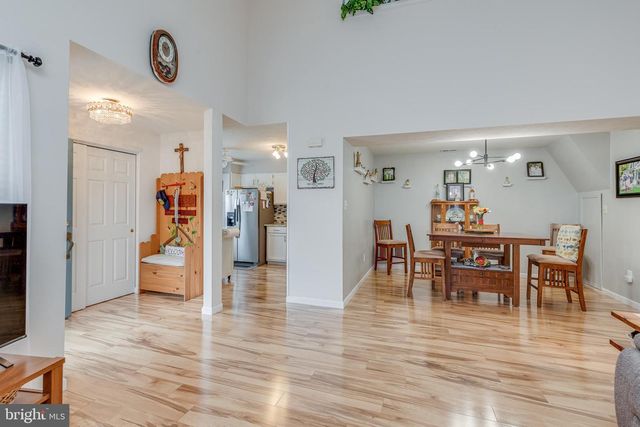 3003 SWEETLEAF TER, Mount Laurel, NJ 08054