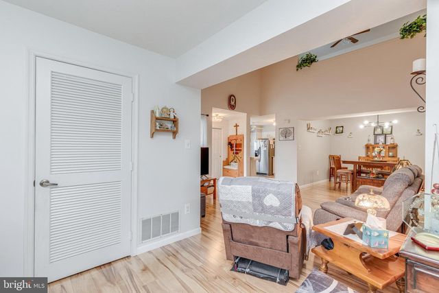 3003 SWEETLEAF TER, Mount Laurel, NJ 08054