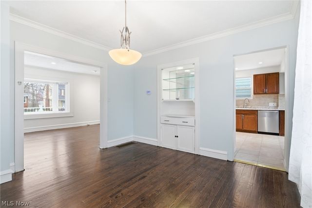 3577 Cedarbrook Road, University Heights, OH 44118