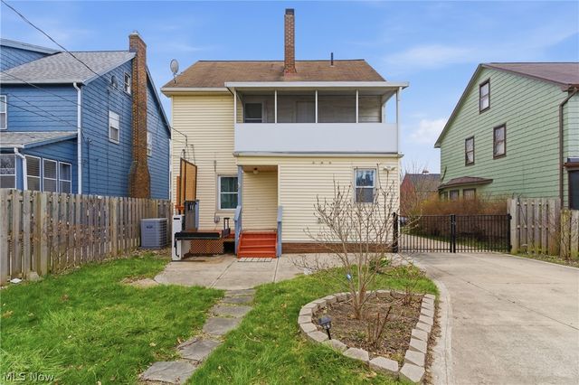 3577 Cedarbrook Road, University Heights, OH 44118