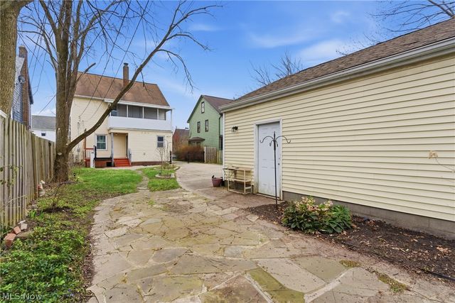 3577 Cedarbrook Road, University Heights, OH 44118