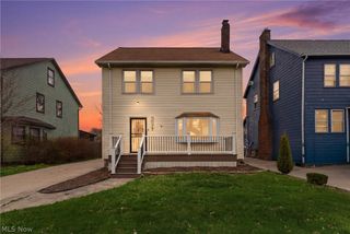 3577 Cedarbrook Road, University Heights, OH 44118