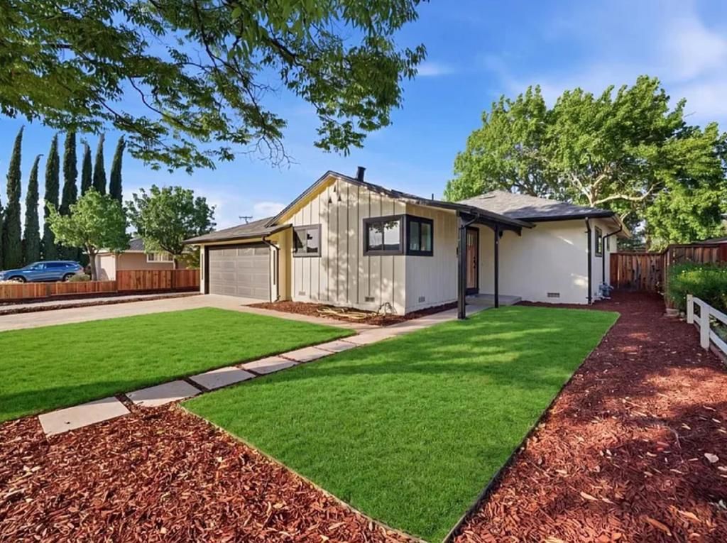 Image 2 of property listing at 5430 Clovercrest Drive, San Jose, CA 95118