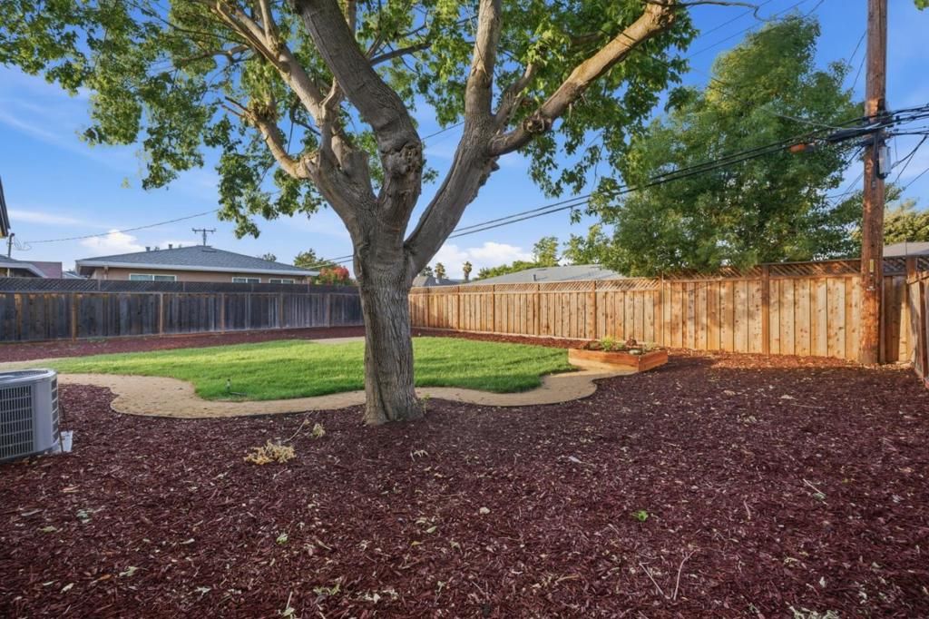 Image 21 of property listing at 5430 Clovercrest Drive, San Jose, CA 95118