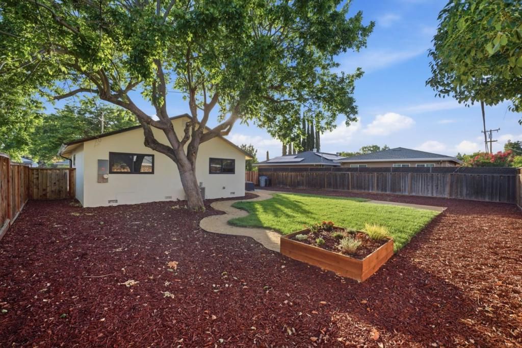 Image 22 of property listing at 5430 Clovercrest Drive, San Jose, CA 95118