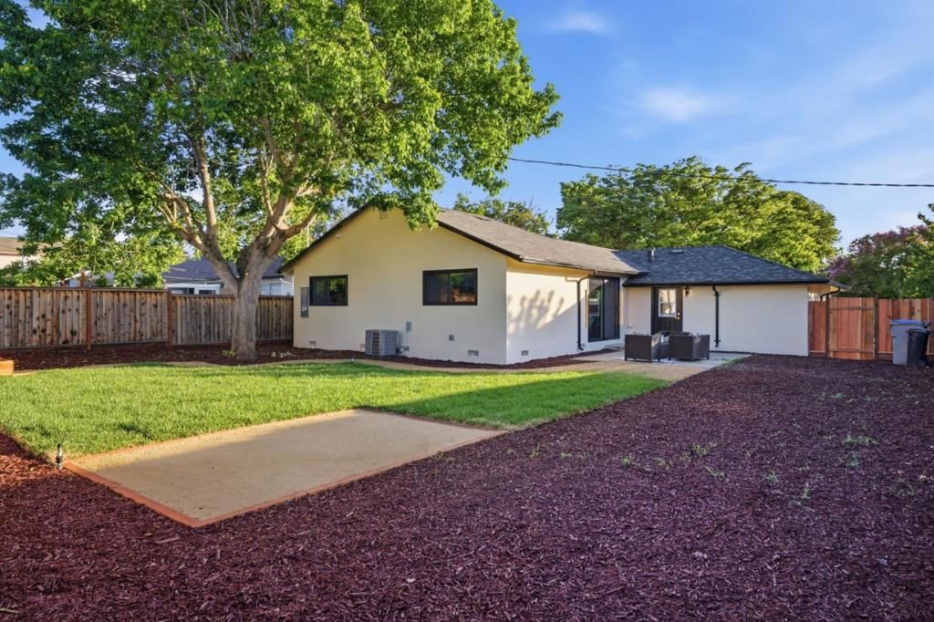 Image 23 of property listing at 5430 Clovercrest Drive, San Jose, CA 95118