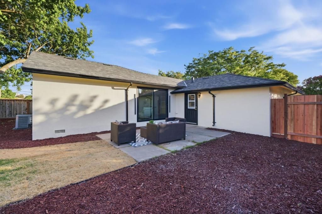 Image 25 of property listing at 5430 Clovercrest Drive, San Jose, CA 95118