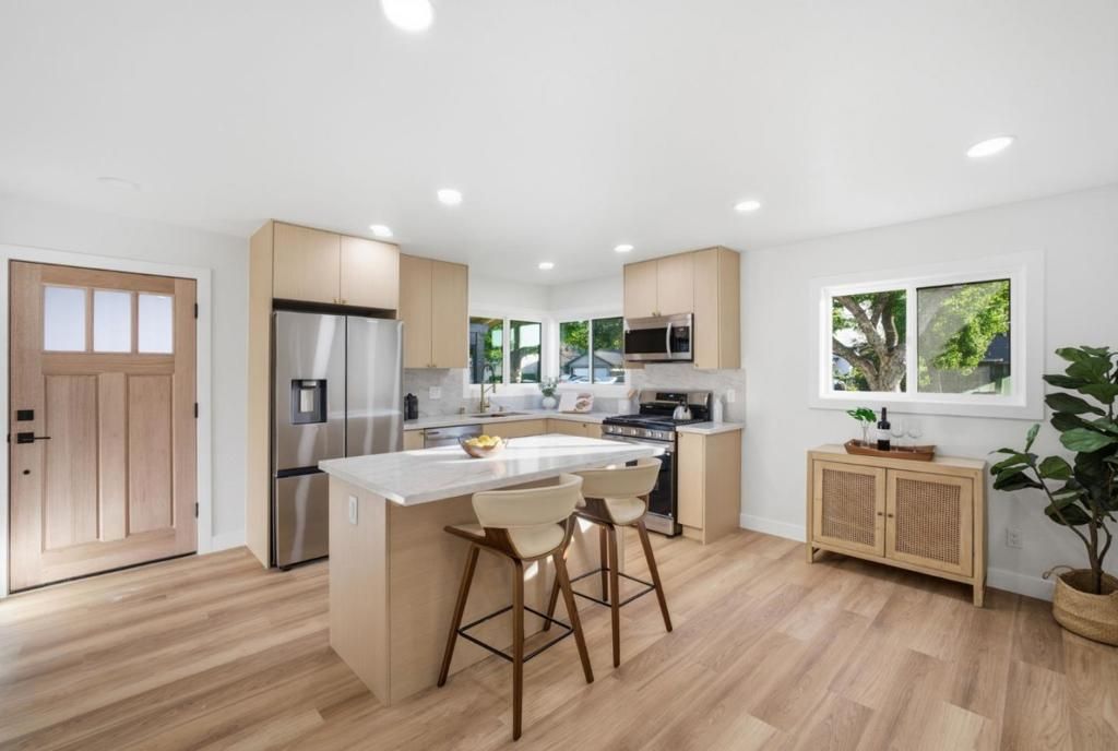 Image 5 of property listing at 5430 Clovercrest Drive, San Jose, CA 95118