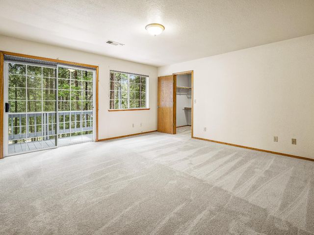 5123 Rainbow Trl, Pollock Pines, CA 95726