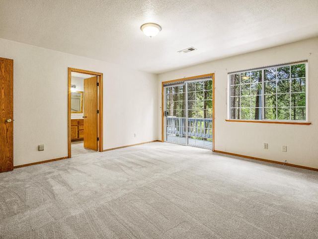 5123 Rainbow Trl, Pollock Pines, CA 95726