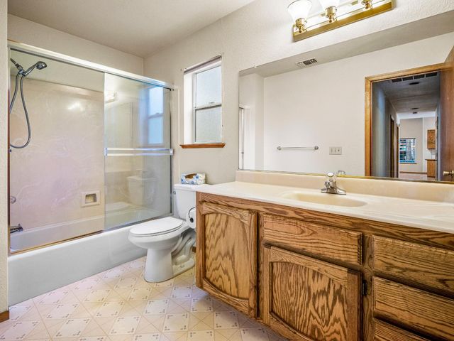 5123 Rainbow Trl, Pollock Pines, CA 95726