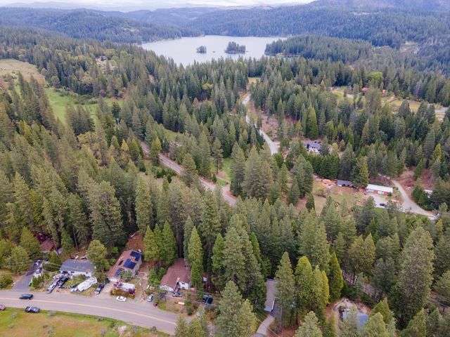 5123 Rainbow Trl, Pollock Pines, CA 95726