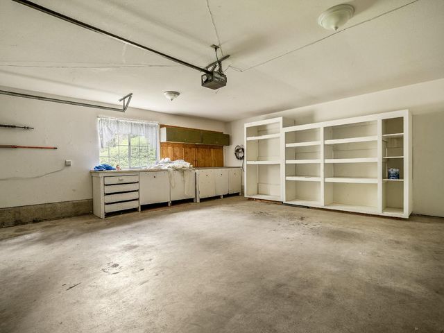 5123 Rainbow Trl, Pollock Pines, CA 95726