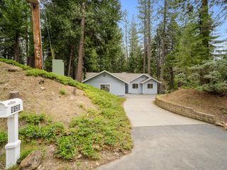 5123 Rainbow Trl, Pollock Pines, CA 95726