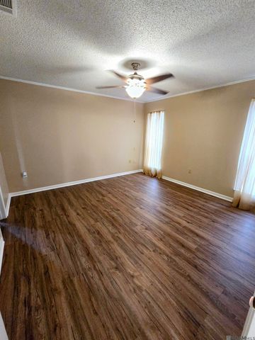 16055 Manchester Ave, Baton Rouge, LA 70816