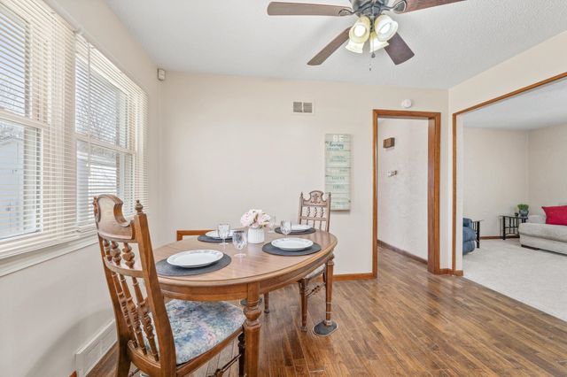 6056 Castle Dr, Wichita, KS 67218