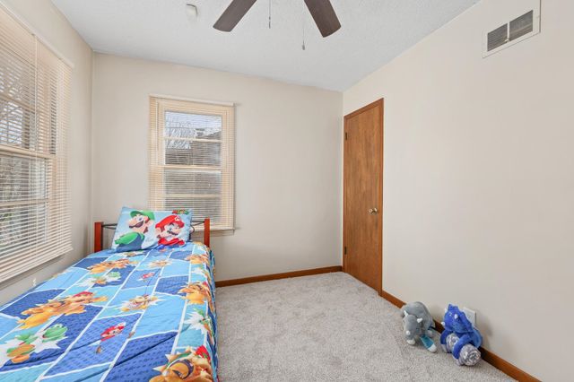 6056 Castle Dr, Wichita, KS 67218