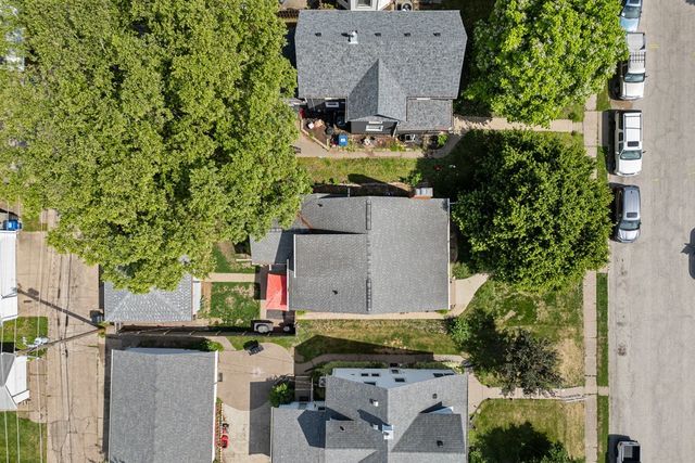 2820 Fair Avenue, Davenport, IA 52803