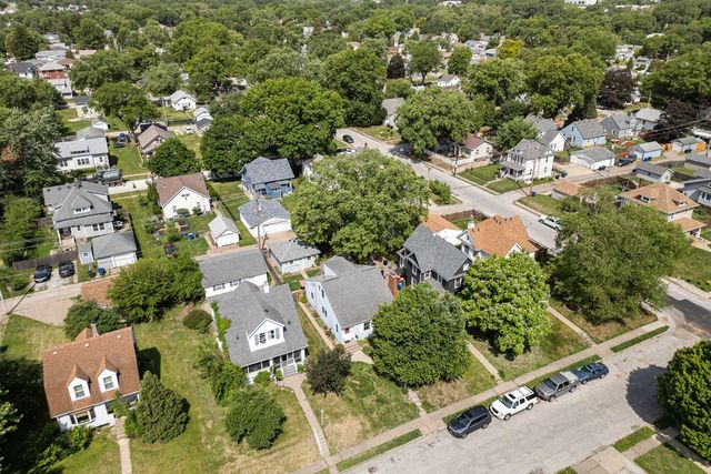 2820 Fair Avenue, Davenport, IA 52803