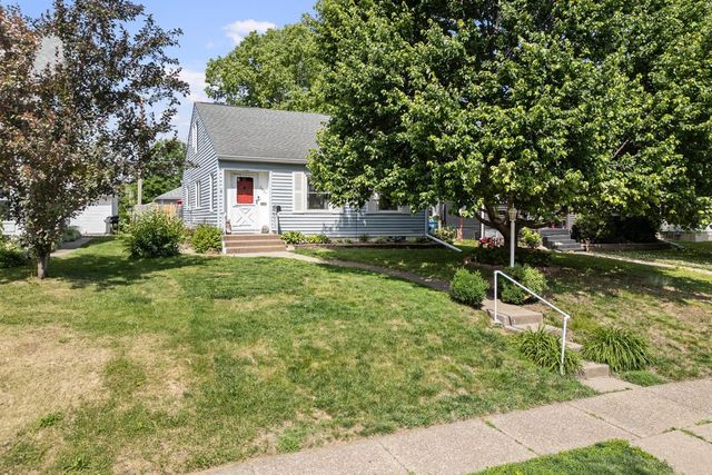 2820 Fair Avenue, Davenport, IA 52803
