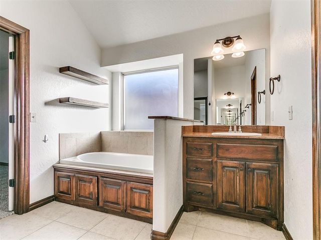 209 SW 172nd Street, Oklahoma City, OK 73170