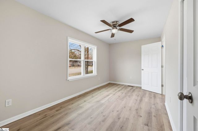 120 Waddell Road, Greenville, SC 29609