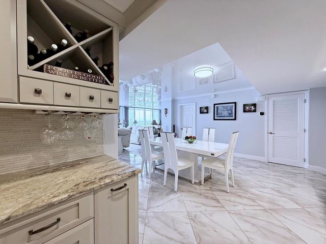 3546 S Ocean Boulevard 305, South Palm Beach, FL 33480
