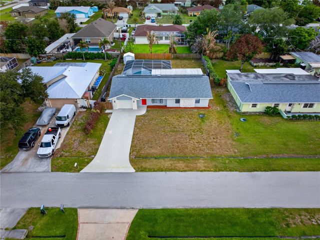 214 SE DUVAL AVENUE, Port St Lucie, FL 34983