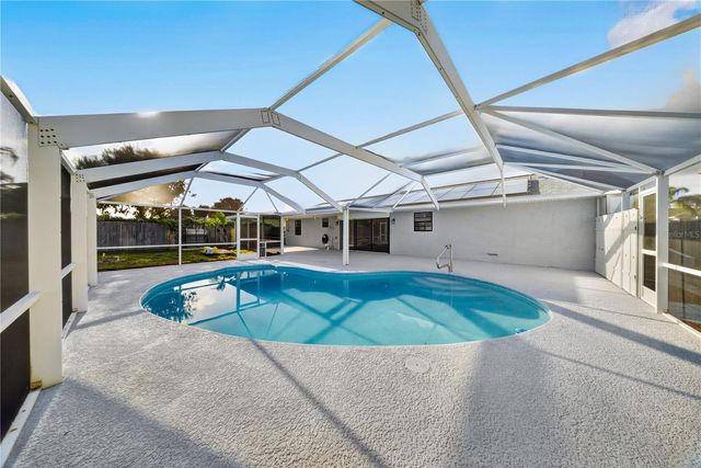 214 SE DUVAL AVENUE, Port St Lucie, FL 34983
