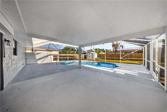 214 SE DUVAL AVENUE, Port St Lucie, FL 34983