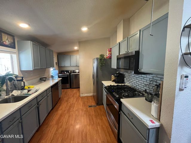 45645 E 25th St 102, Lancaster, CA 93535