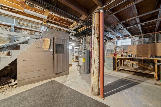 12 Nelson St, Quincy, MA 02169