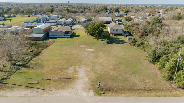 NA 5th Street, San Leon, TX 77539