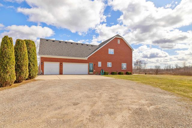 27070 32 Mile Road, Lenox, MI 48050