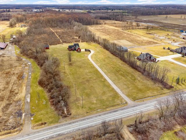 27070 32 Mile Road, Lenox, MI 48050