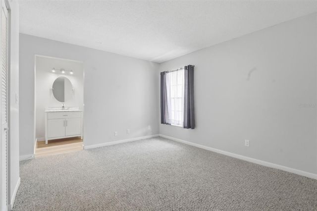 100 E KENTUCKY AVENUE H106, Deland, FL 32724