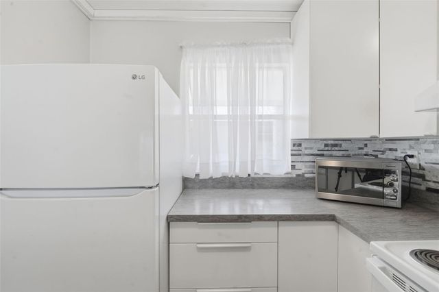 100 E KENTUCKY AVENUE H106, Deland, FL 32724