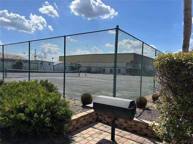 100 E KENTUCKY AVENUE H106, Deland, FL 32724