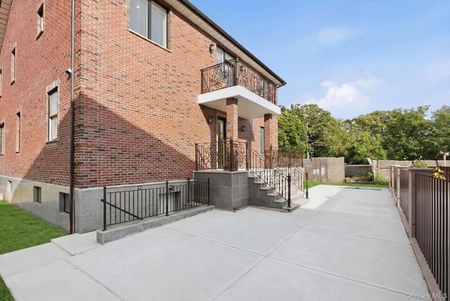 19412 Dunton Avenue, Holliswood, NY 11423