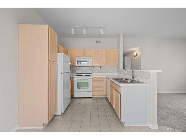 8389 Pebble Creek Way 30-101, Highlands Ranch, CO 80126