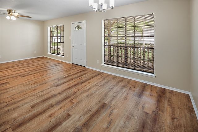1004 San Saba Drive, College Station, TX 77845