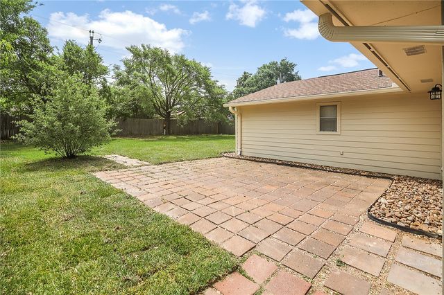 1004 San Saba Drive, College Station, TX 77845