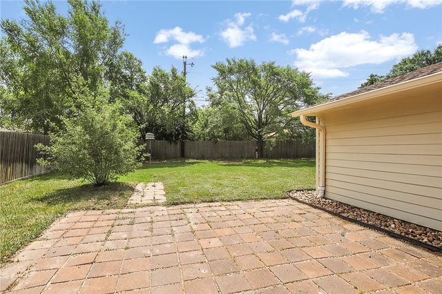 1004 San Saba Drive, College Station, TX 77845