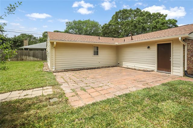 1004 San Saba Drive, College Station, TX 77845