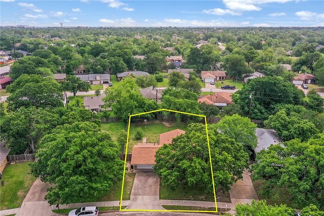 1004 San Saba Drive, College Station, TX 77845